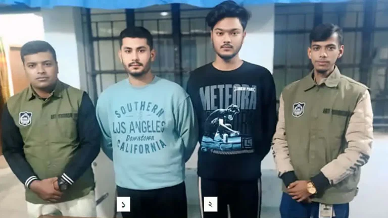 প্রেমের সম্পর্ক করে নগ্ন ভিডিও ধারণ, অতঃপর..