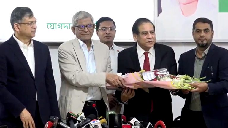 বিএনপিতে যোগ দিলেন রেজা কিবরিয়া