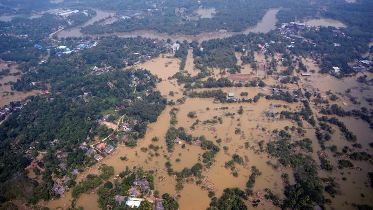 শ্রীলঙ্কায় বন্যা ও ভূমিধসে মৃত্যু ৪১০, নিখোঁজ ৩৩৬