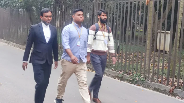 আবু সাঈদ হত্যা মামলায় সাক্ষ্য দিতে ট্রাইব্যুনালে হাসনাত আব্দুল্লাহ