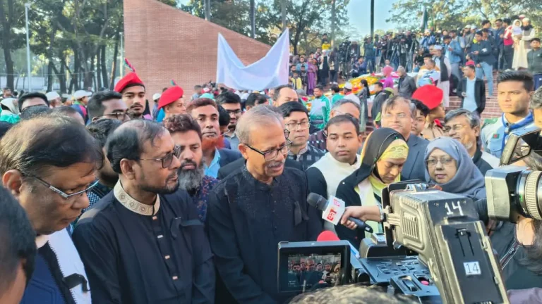 বৈষম্যহীন বাংলাদেশ গড়ার মাধ্যমে শহীদদের স্বপ্ন পূরণ হবে : জবি উপাচার্য