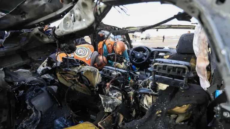 গাজায় হামলা চালিয়ে শীর্ষ কমান্ডারকে হত্যার দাবি ইসরায়েলের