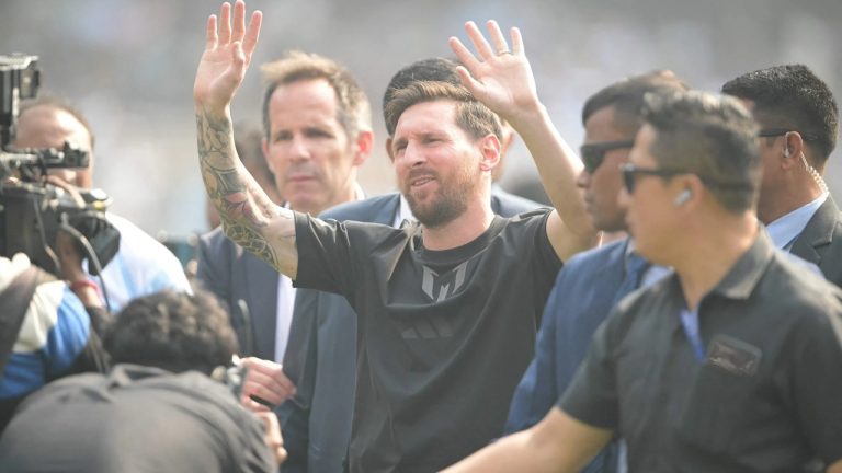 ভারত সফরে অবিশ্বাস্য আয় মেসির, জানা গেল কত পেলেন