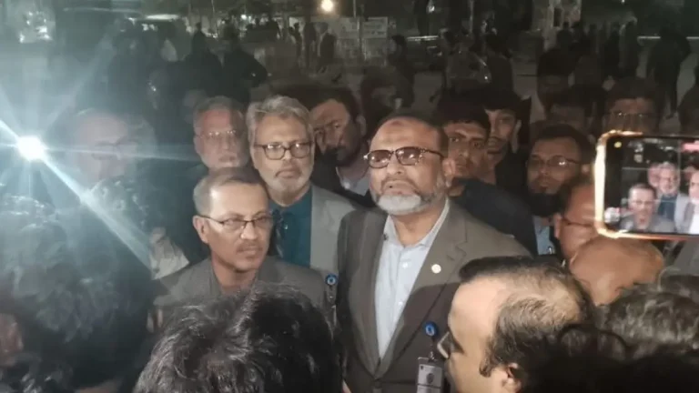 ঢাবি শিক্ষার্থীদের ওপর হামলার ঘটনায় মামলা