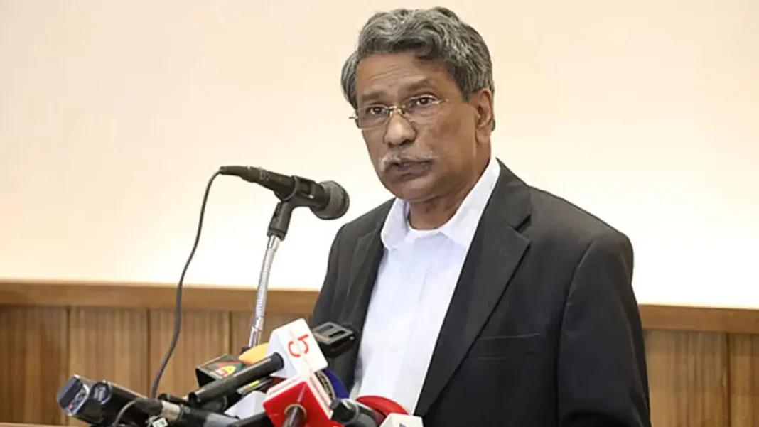 হ্যাঁ ভোটের প্রচারণায় সরকারি চাকরিজীবীদের বাধা নেই : আলী রীয়াজ