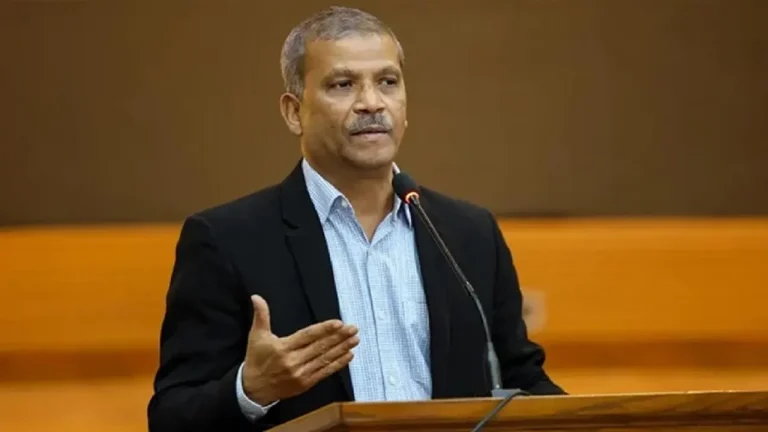 ভারতে খেলতে আইসিসির অযৌক্তিক শর্ত মেনে নেওয়া হবে না : আসিফ নজরুল