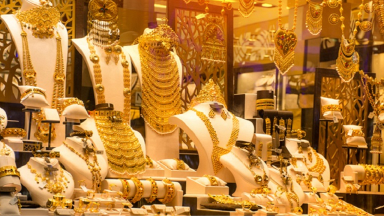 দেশের বাজারে আবারও স্বর্ণের দামে বড় পতন