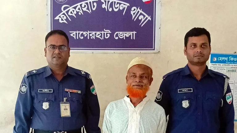 শিশুকে ধর্ষণের অভিযোগে ৬০ বছরের বৃদ্ধ গ্রেপ্তার