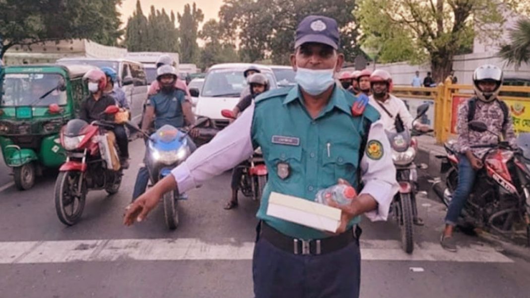 পরীক্ষায় উত্তীর্ণ হলেও পদোন্নতি নেই, হতাশ ট্রাফিক পুলিশের সদস্যরা