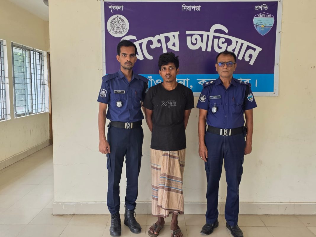 কক্সবাজারের ঈদগাঁওয়ে ১০টি চোরাই গরু ও ট্রাকসহ চালক গ্রেফতার